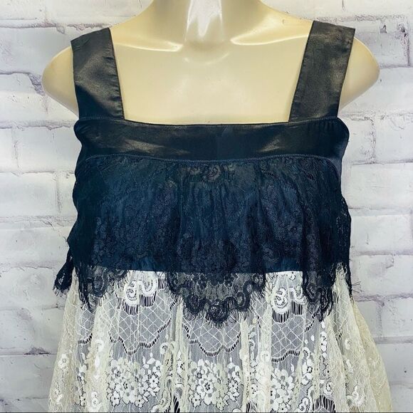 Plastic Island  black and ivory lace tiered dress size s - Picture 5 of 12